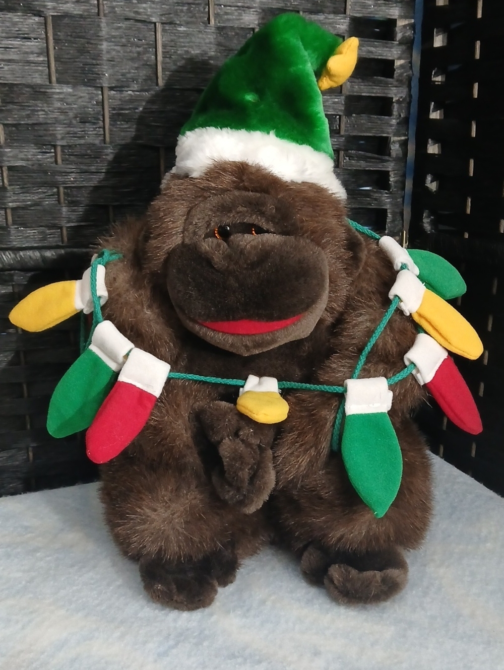 Vintage Commonwealth 1989 Holiday Plush Gorilla Christmas Lights/Hat 12-14"